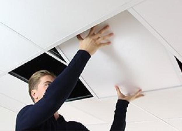 Hvordan installerer man et LED panel?